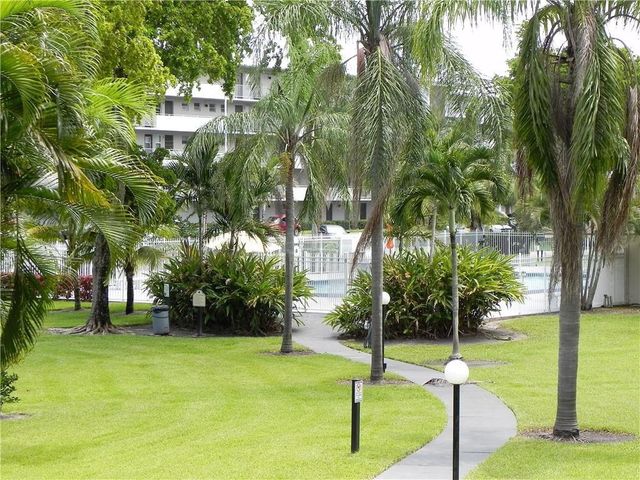 4650 Washington Street 207, Hollywood, FL 33021