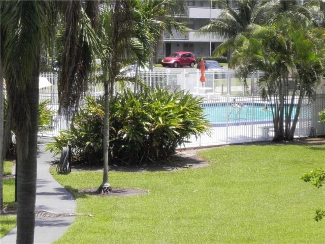 4650 Washington Street 207, Hollywood, FL 33021