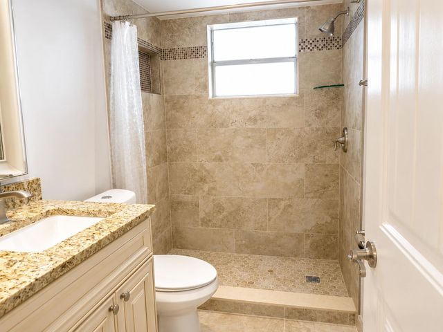 4650 Washington Street 207, Hollywood, FL 33021
