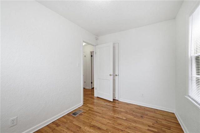 1201 E 80th Terrace, Kansas City, MO 64131