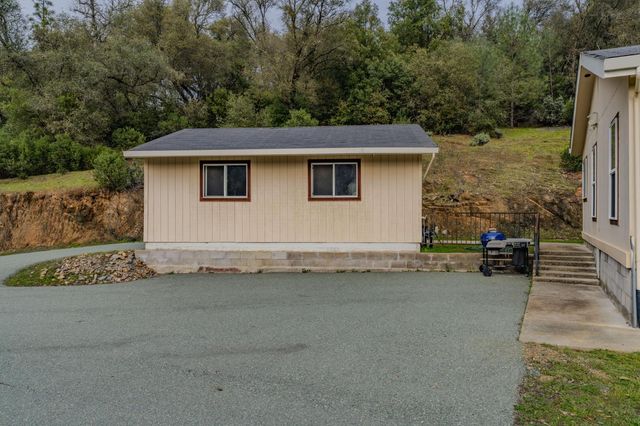 13890 Shake Ridge Rd, Sutter Creek, CA 95685