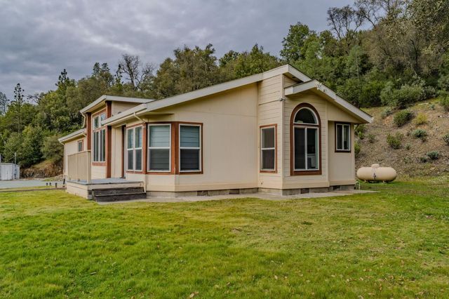 13890 Shake Ridge Rd, Sutter Creek, CA 95685