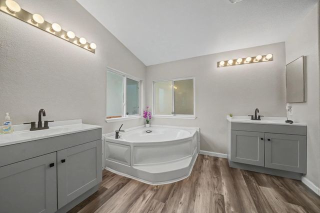 13890 Shake Ridge Rd, Sutter Creek, CA 95685