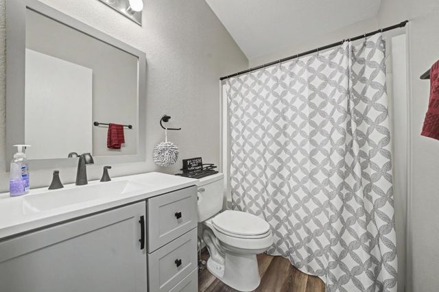 13890 Shake Ridge Rd, Sutter Creek, CA 95685