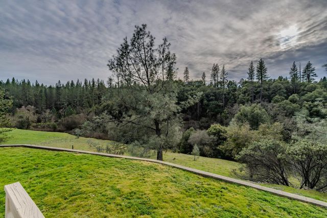 13890 Shake Ridge Rd, Sutter Creek, CA 95685