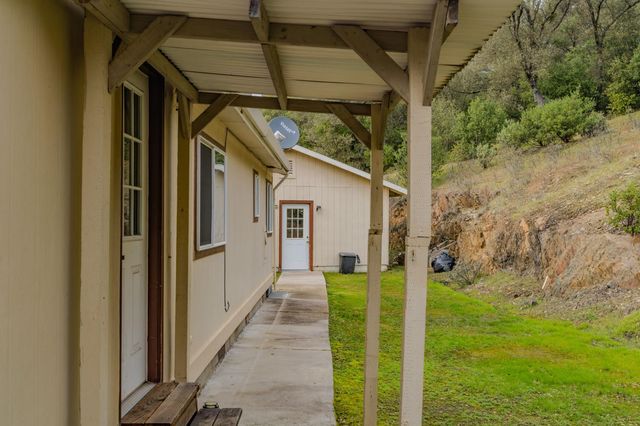 13890 Shake Ridge Rd, Sutter Creek, CA 95685