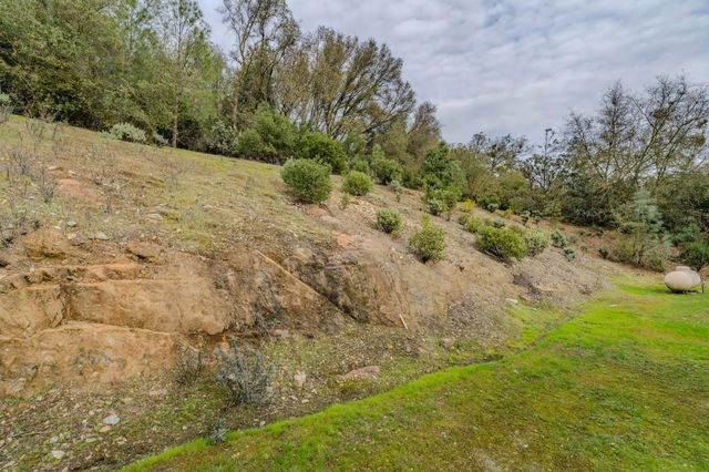 13890 Shake Ridge Rd, Sutter Creek, CA 95685