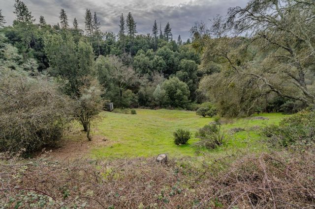 13890 Shake Ridge Rd, Sutter Creek, CA 95685