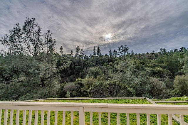 13890 Shake Ridge Rd, Sutter Creek, CA 95685
