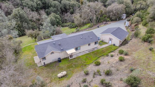 13890 Shake Ridge Rd, Sutter Creek, CA 95685
