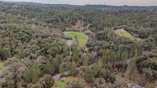 13890 Shake Ridge Rd, Sutter Creek, CA 95685