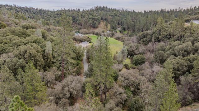 13890 Shake Ridge Rd, Sutter Creek, CA 95685
