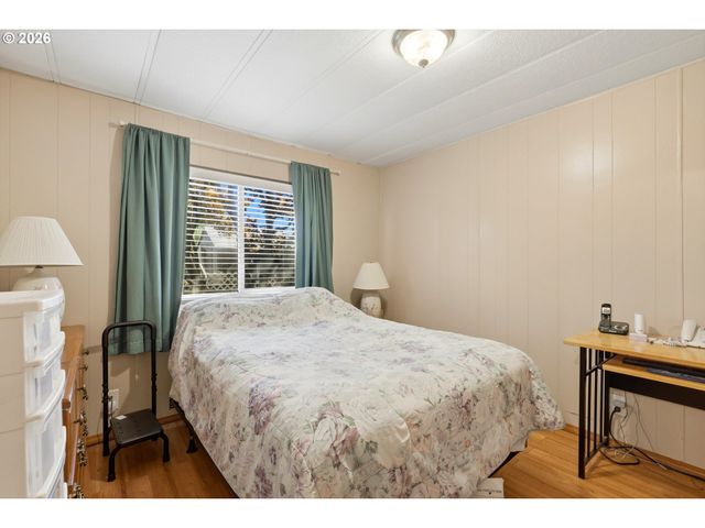 21100 Ne SANDY Blvd 114, Fairview, OR 97024