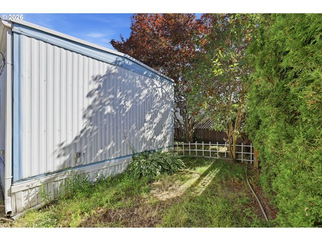21100 Ne SANDY Blvd 114, Fairview, OR 97024