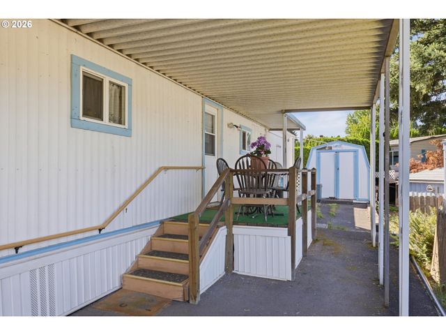 21100 Ne SANDY Blvd 114, Fairview, OR 97024