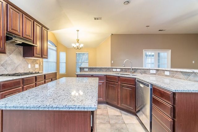 5512 Glenview Lane, The Colony, TX 75056