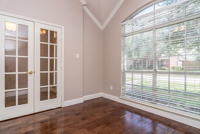 5512 Glenview Lane, The Colony, TX 75056