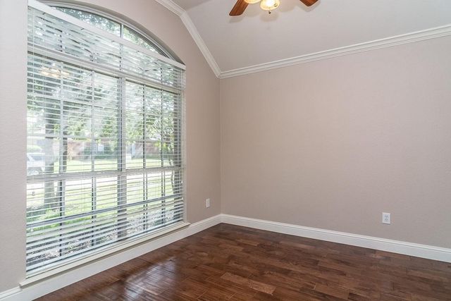 5512 Glenview Lane, The Colony, TX 75056