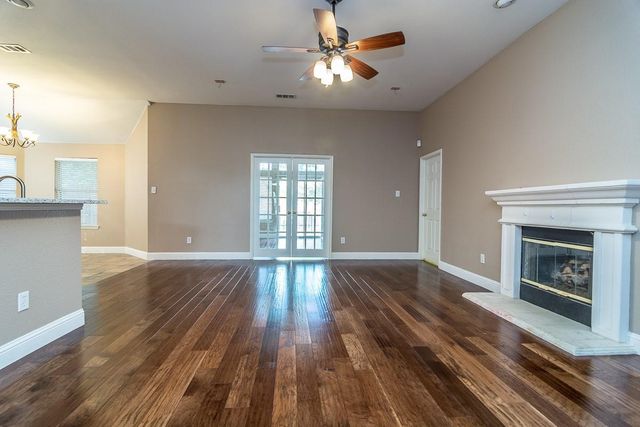 5512 Glenview Lane, The Colony, TX 75056