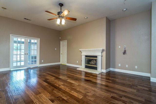 5512 Glenview Lane, The Colony, TX 75056