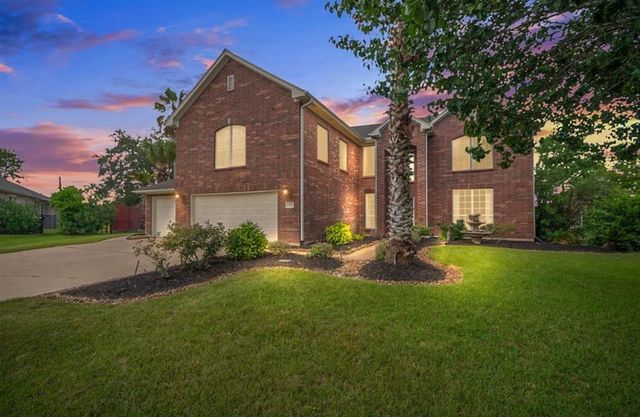 303 N Elder Grove Drive, Pearland, TX 77584