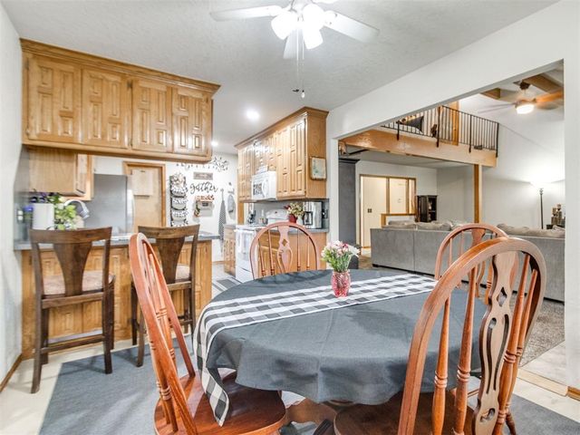 1325 NW 9th Street, Moore, OK 73170