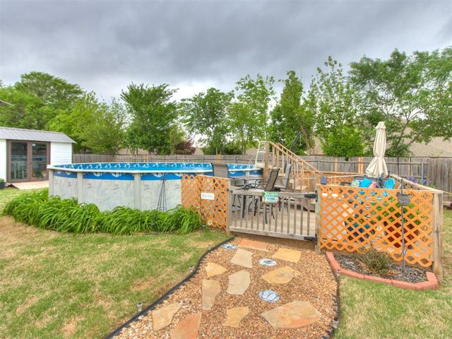 1325 NW 9th Street, Moore, OK 73170