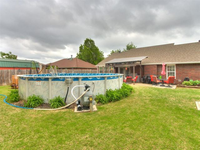 1325 NW 9th Street, Moore, OK 73170