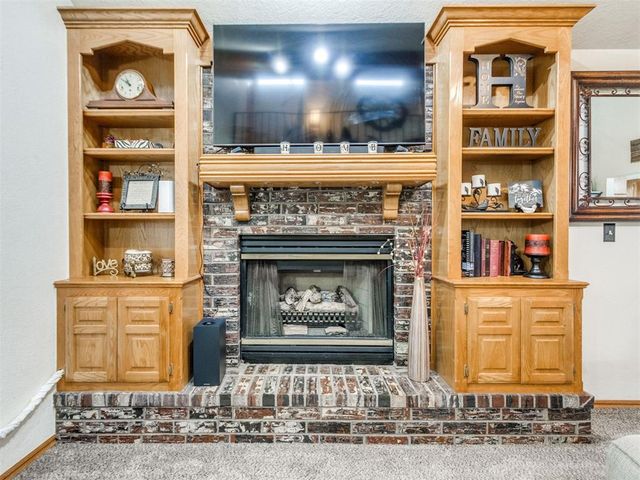 1325 NW 9th Street, Moore, OK 73170