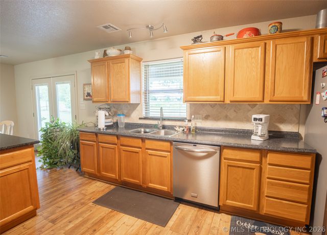 7611 Dickson, Dickson, OK 73401