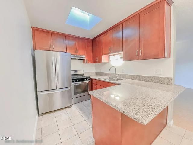 4415 Ambrose Avenue 10, Los Angeles, CA 90027