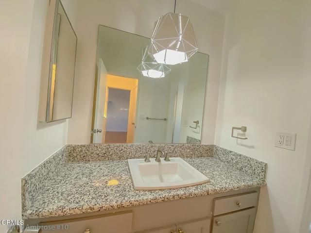 4415 Ambrose Avenue 10, Los Angeles, CA 90027