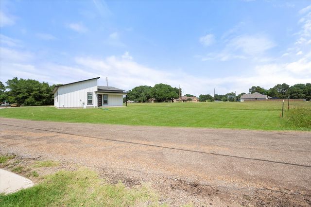 363 Cross Tie Ranch Road, Trinidad, TX 75163