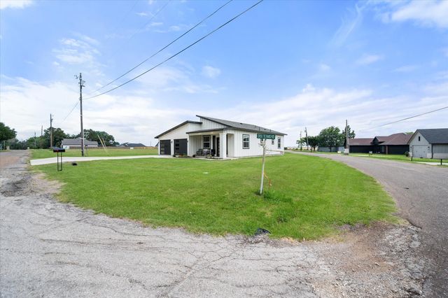 363 Cross Tie Ranch Road, Trinidad, TX 75163