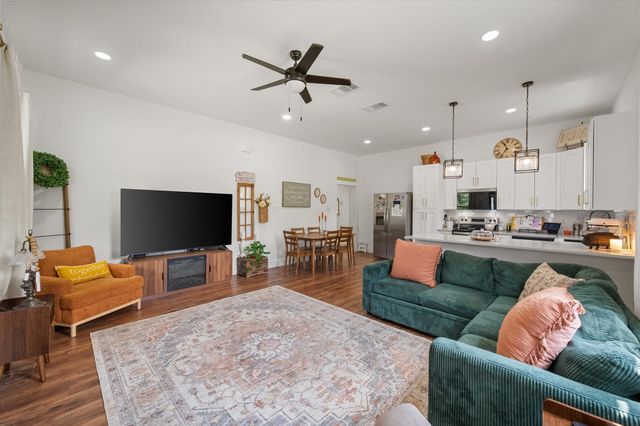 363 Cross Tie Ranch Road, Trinidad, TX 75163