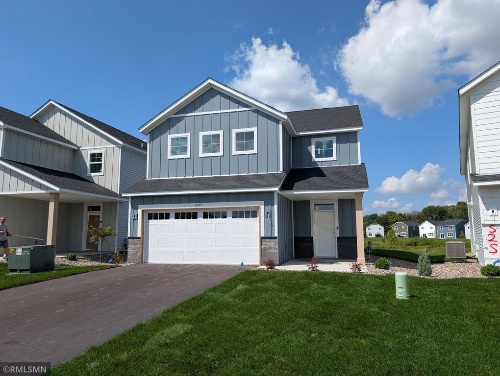 10519 Goodwin Avenue S, Cottage Grove, MN 55016
