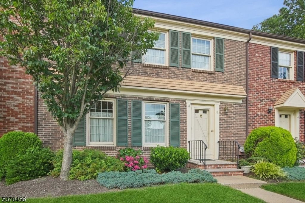 6 Cowperthwaite Sq, Westfield Town, NJ 07090