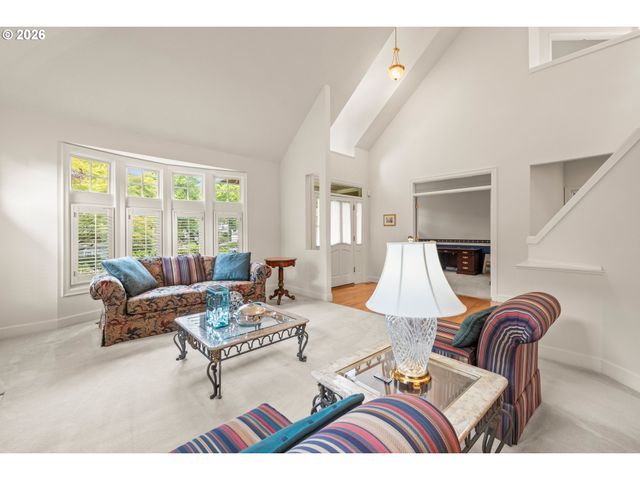 14591 PFEIFER Way, Lake Oswego, OR 97035