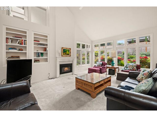 14591 PFEIFER Way, Lake Oswego, OR 97035