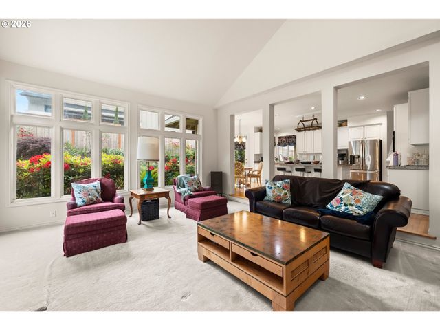 14591 PFEIFER Way, Lake Oswego, OR 97035
