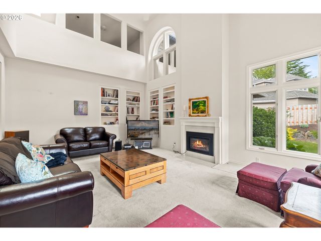 14591 PFEIFER Way, Lake Oswego, OR 97035