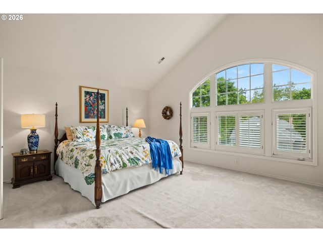 14591 PFEIFER Way, Lake Oswego, OR 97035