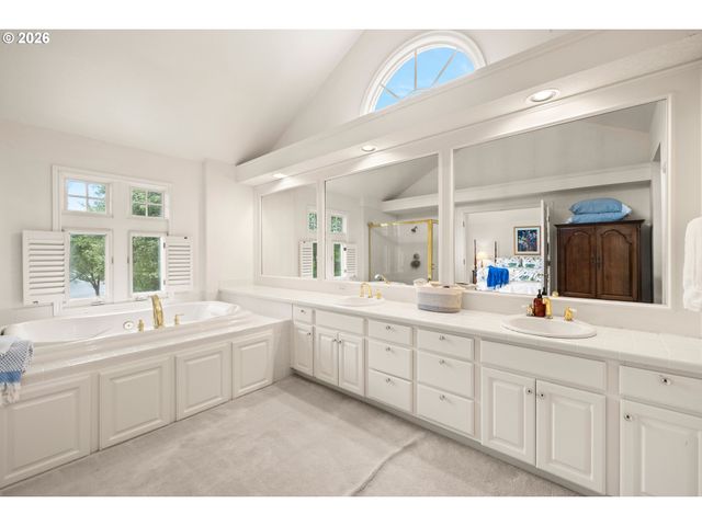 14591 PFEIFER Way, Lake Oswego, OR 97035