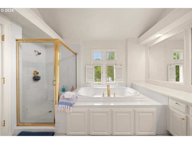 14591 PFEIFER Way, Lake Oswego, OR 97035