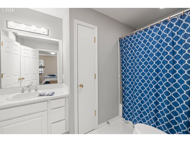 14591 PFEIFER Way, Lake Oswego, OR 97035