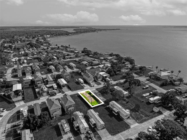 142 Flamingo Bight S, Baytown, TX 77523