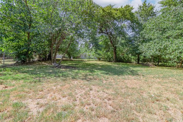 2622 W Johnson Street, Denison, TX 75020