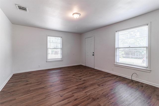 2622 W Johnson Street, Denison, TX 75020