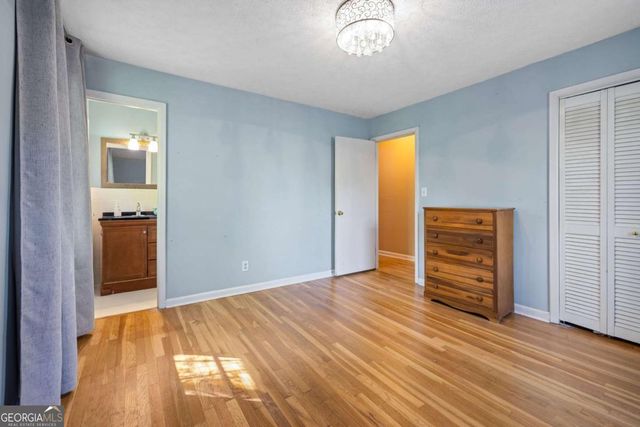 2140 Pine Tree Circle, Gainesville, GA 30501