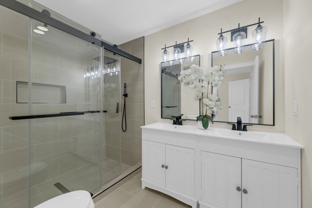 1820 Cedar Crest Boulevard, Dallas, TX 75203
